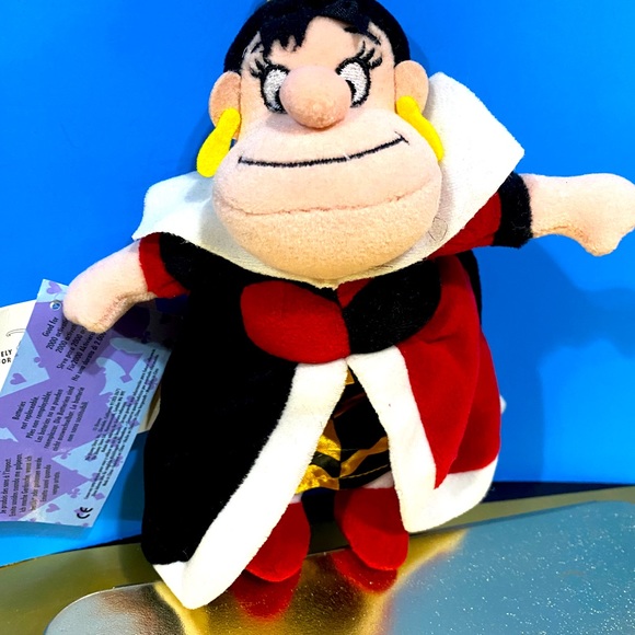 DISNEY EXCLUSIVE NWT VTG 90s ALICE IN WONDERLAND QUEEN OF HEARTS SOUND BEAN BAG - Picture 9 of 14